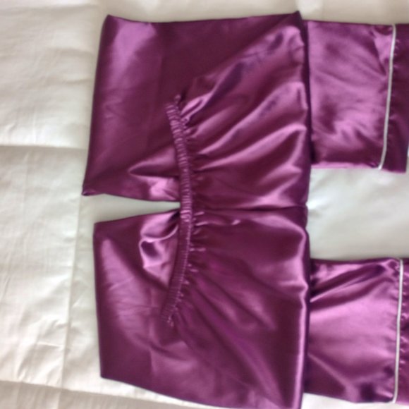 Women's purple silky pajama set - Picture 2 of 4